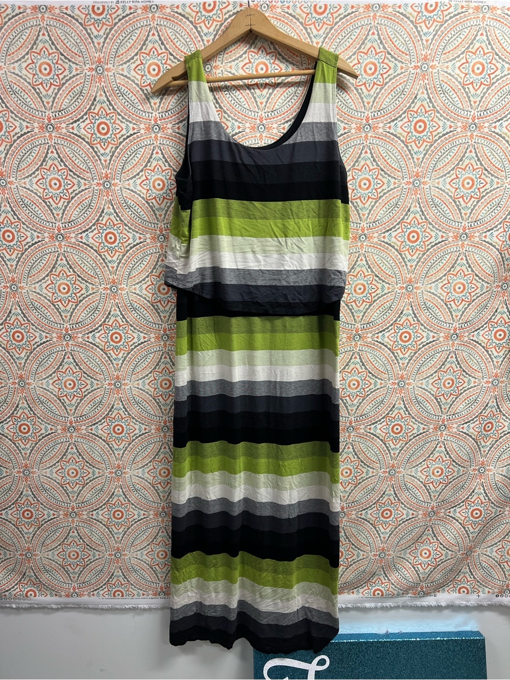 Signature by Robbie Bee - 2 tier Maxi Dress